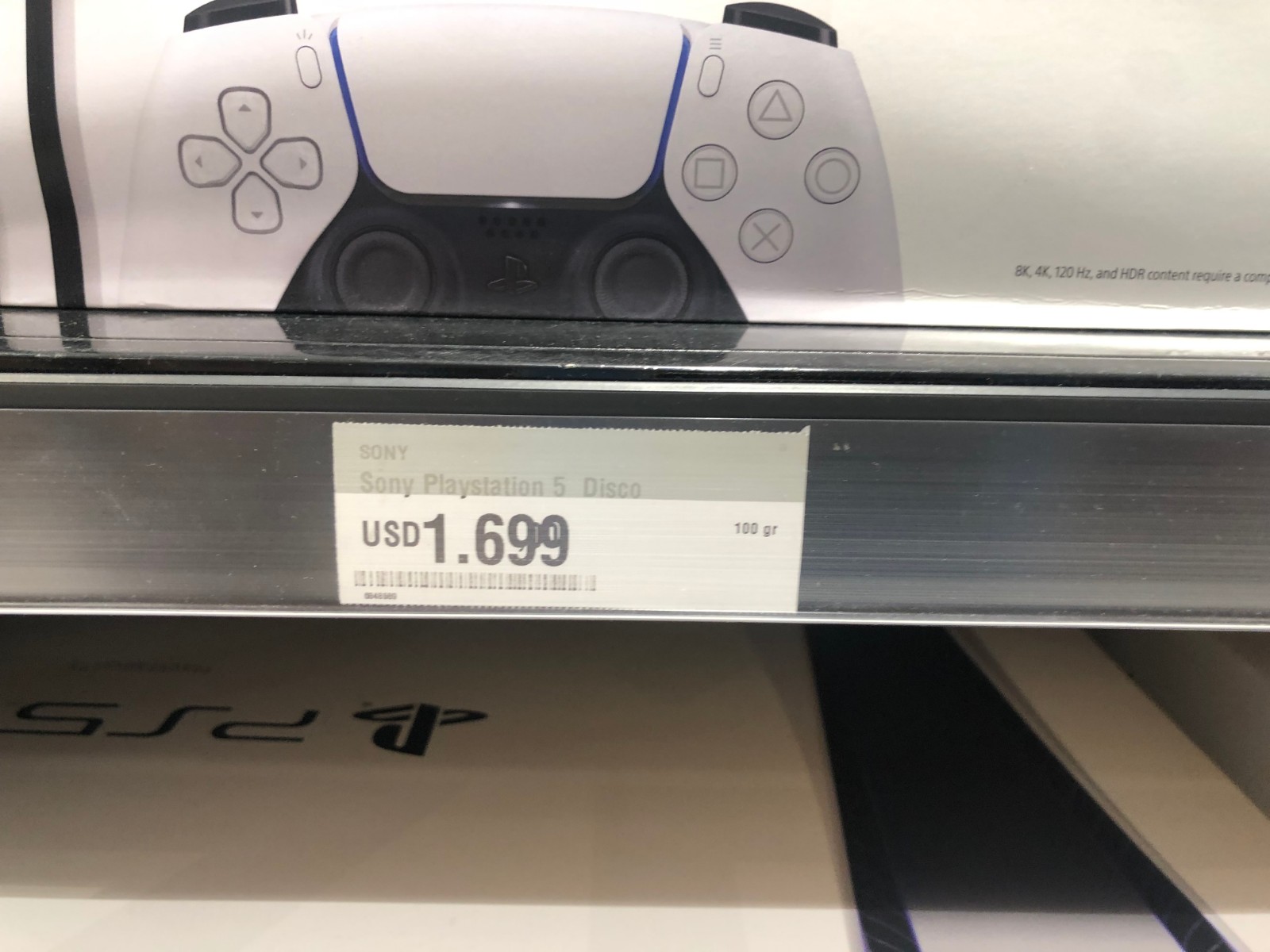 阿根廷首都机场免税店PS5售价高达1699美元