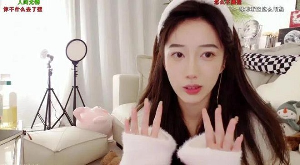 女主播蔡娜直言不羡慕榜一大哥多的直播，自爆曾深受其害！