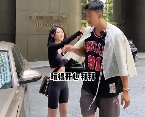 网红聂小雨约友人野营被爆C边举动，网友怒斥：蹭热度蹭上瘾？