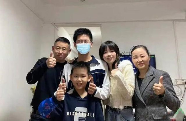 孙海洋大女儿孙悦宣布放弃编制继续读博，直言已经得到家人支持！