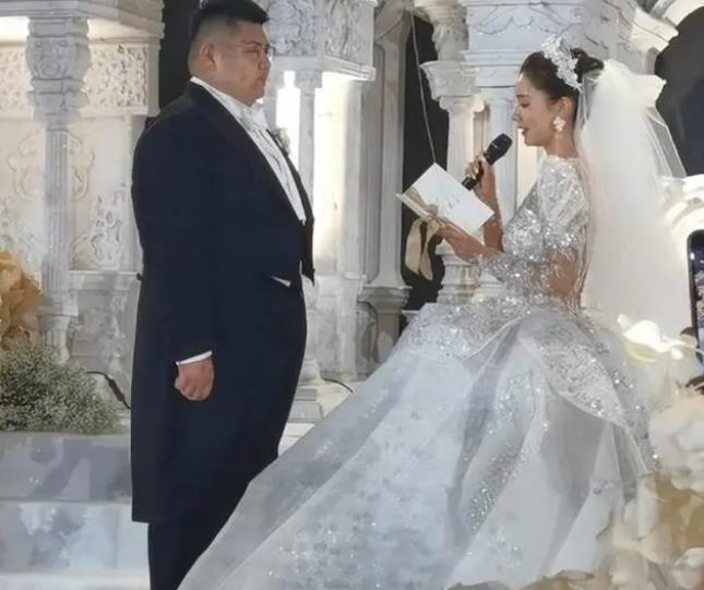 网红猴哥迎娶白富美婚礼细节曝光！网友：痞幼聂小雨没参加！