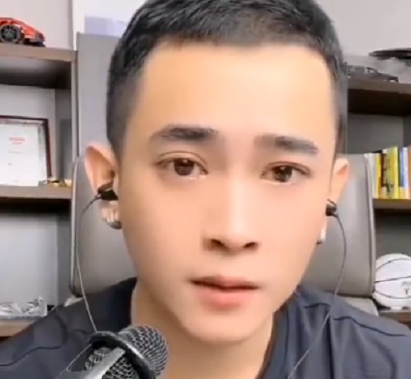 网红吴迪泪洒直播间，原因竟是将自己的心血交给了李耀阳！