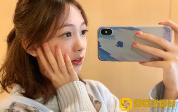 斗鱼小板栗超甜的事件视频意外泄露，水友：全程高能！