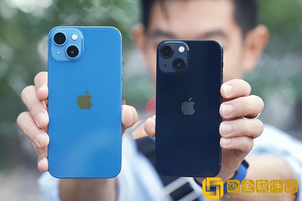 iPhone 13连夜降价、下架，网友：现在买哪个更划算？