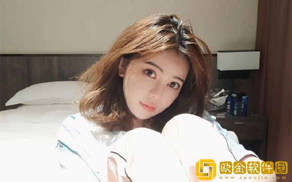某大爷T恤上印有刘飞儿美照，网红本人：没关系，是乌龙事件！