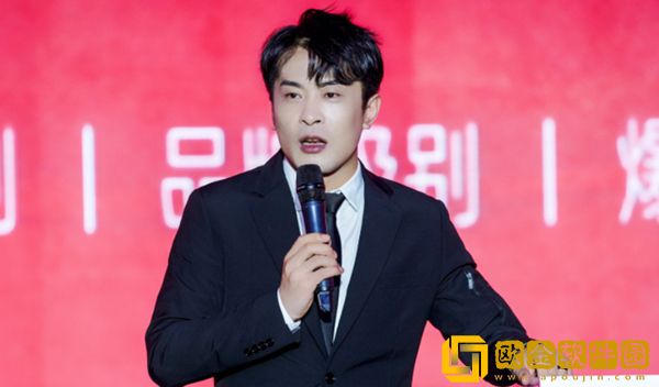 实名举报抖音官方！快手网红散打哥怒赞辛巴是个狠人！