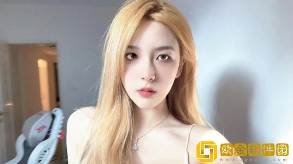 虎牙美女解说Rita时隔许久再次露面，水友：吊带太清纯了！