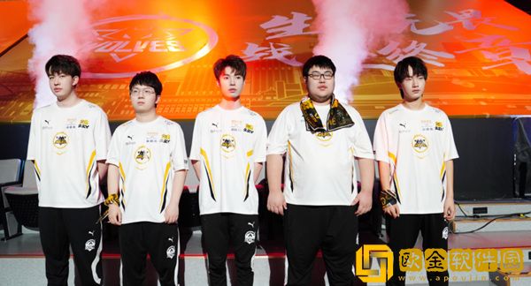 狼队网暴事件持续发酵，官方运营、今屿发文力挺小胖！