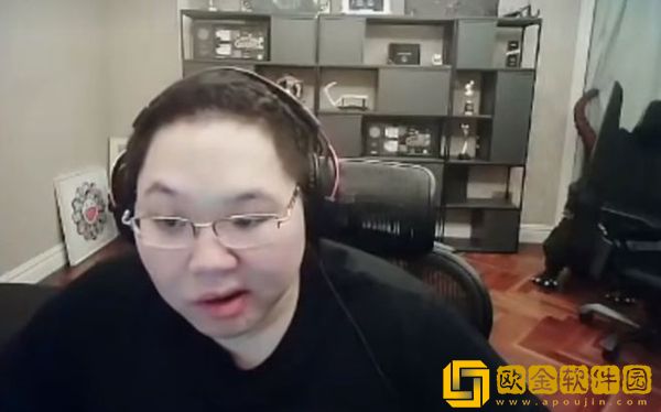 中风征兆？斗鱼游戏一哥PDD脸部抽搐+歪嘴巴，水友在线支招！