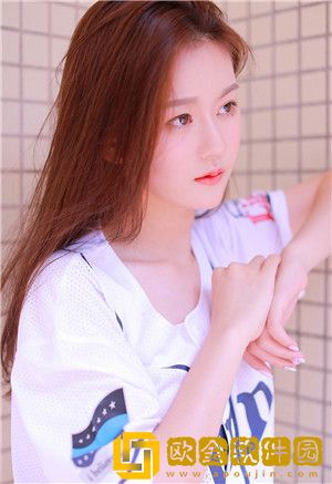 据说亚1州区2区3区4区产品芒果乱码女主播身材好，网友：腰如细柳