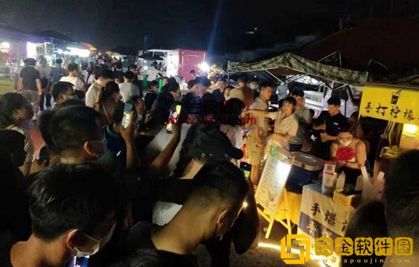手打柠檬茶摊女老板火了，即将成为下一个抖音网红打卡圣地？
