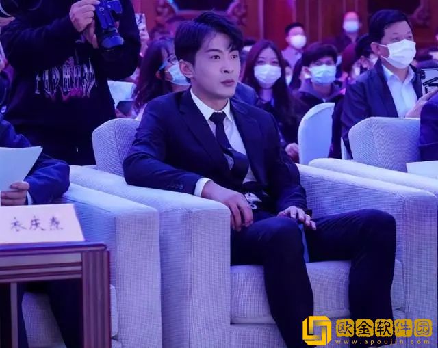 网红太原老葛回复辛巴的怒斥：将来的互联网指不定是谁的呢!