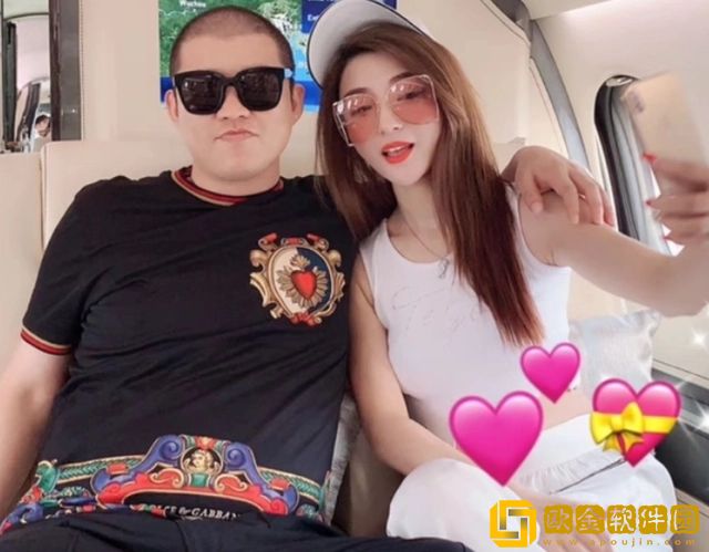ks平台二驴与平荣之间又起矛盾，起因是二驴亲吻女徒弟，平荣放话：我有你的把柄!