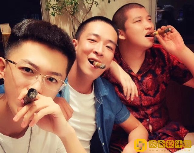 网红二驴因站队一事寒心后，徒弟们纷纷送礼物，但是二驴并不买账：养你们不如养几条狗!