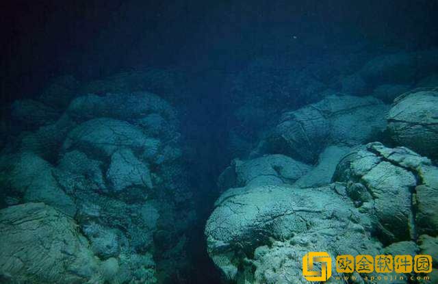 盘点世界上最深的三个海沟_图片