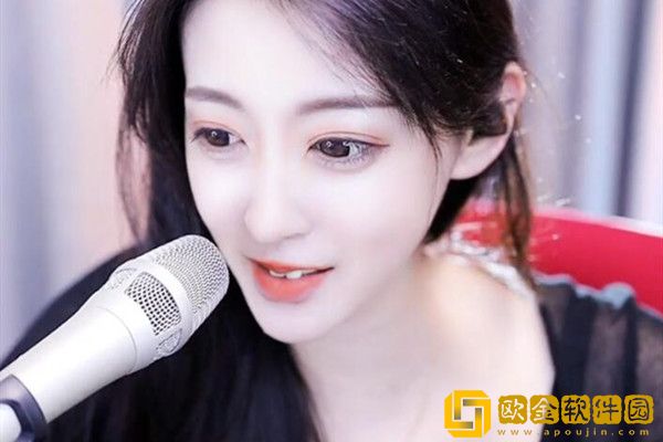 神豪0哥给排面，YY范雨桐化身好妹妹，网友：相当得宠！