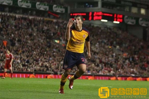 CJ22：“沙皇”灵巧盘带 绿茵快马独闯龙潭！