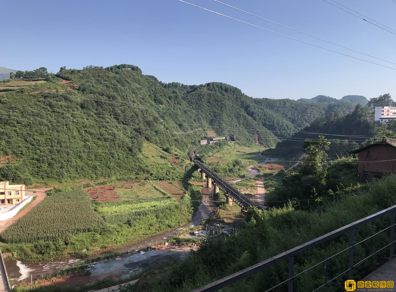 世界各地哪里铁矿石储量富足？