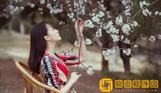 夫妻二人看麦片毛毛