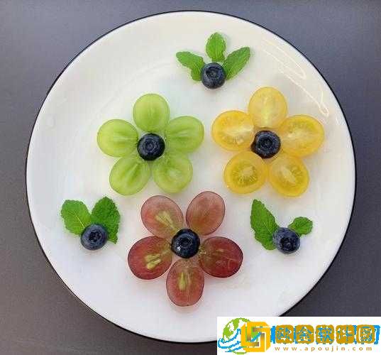 水果放小洞捣碎-创意料理新玩法