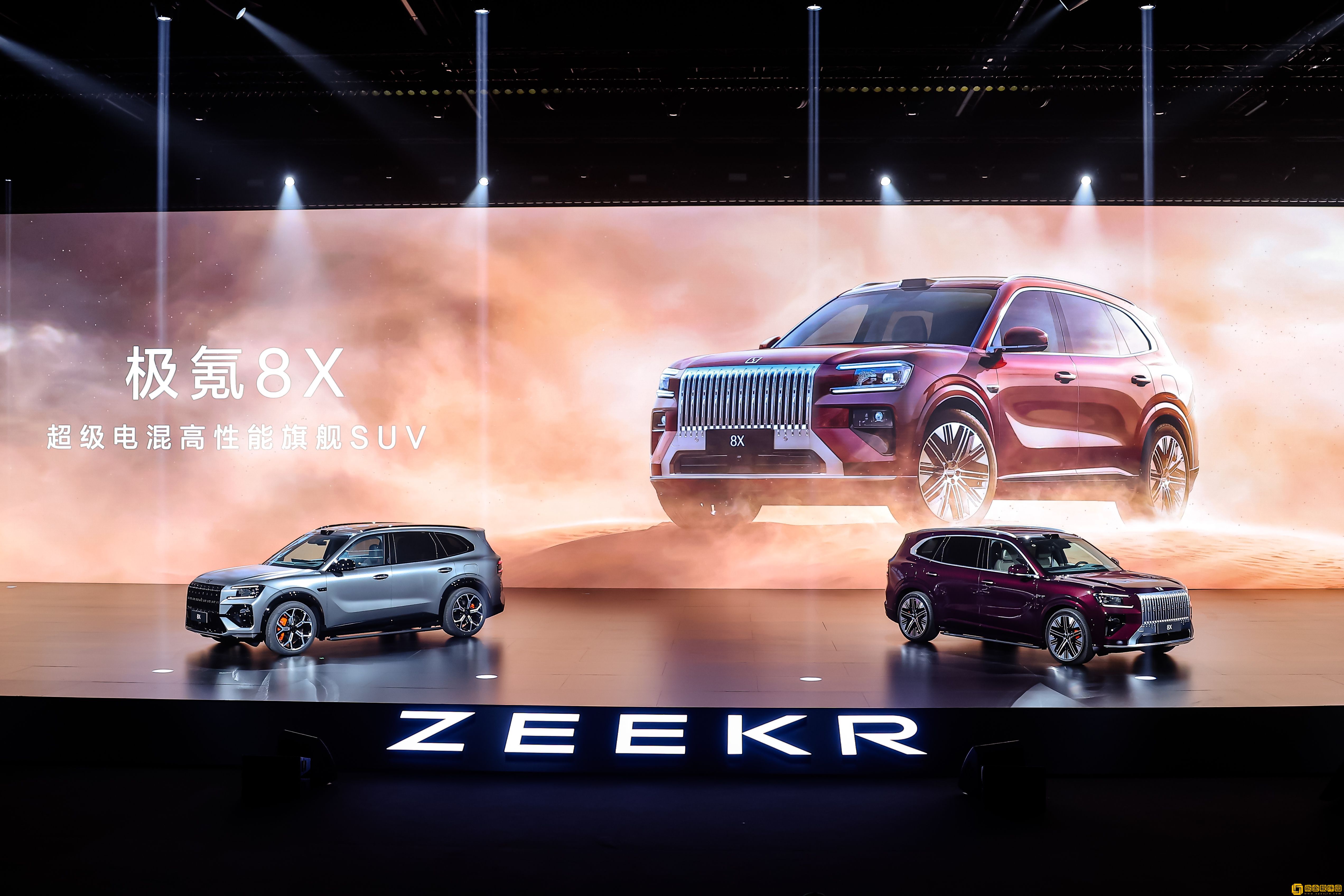 预售38分钟小订破万！“新公路之王”极氪8X与BBA贴身肉搏