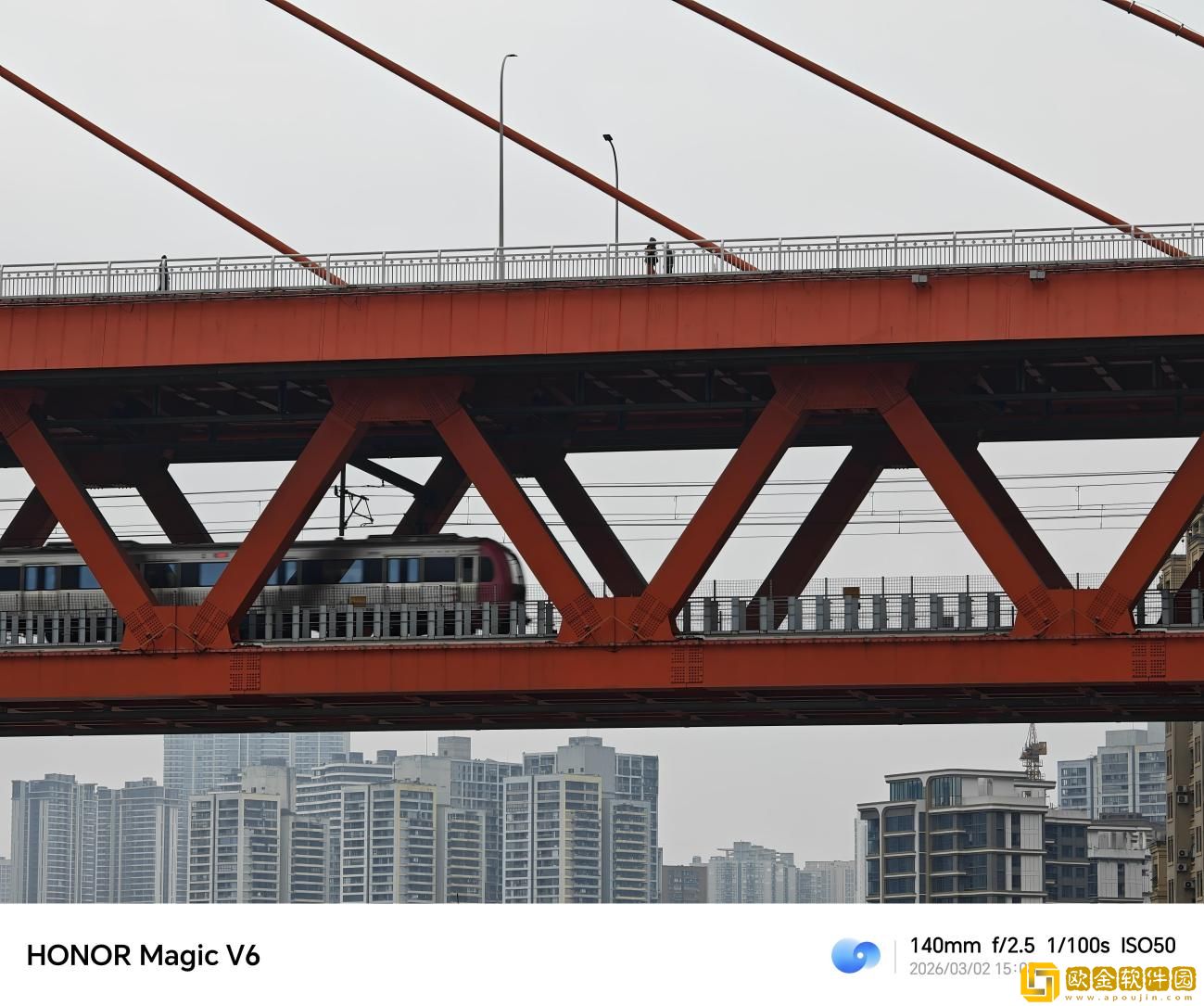 轻薄生产力与旗舰质感兼顾