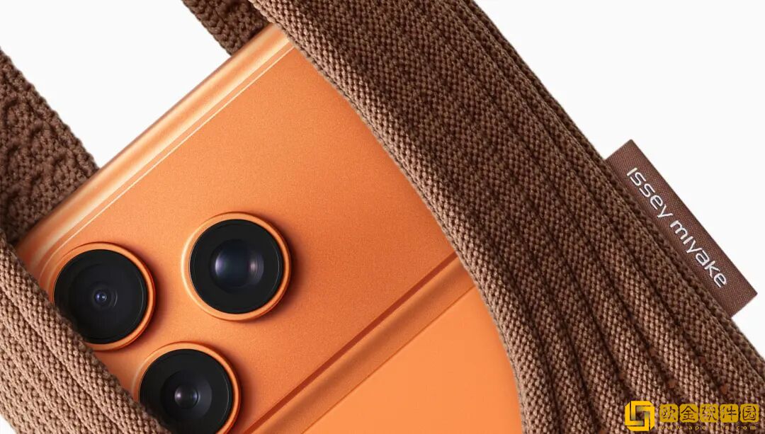 苹果与三宅一生合推新配件iPhone