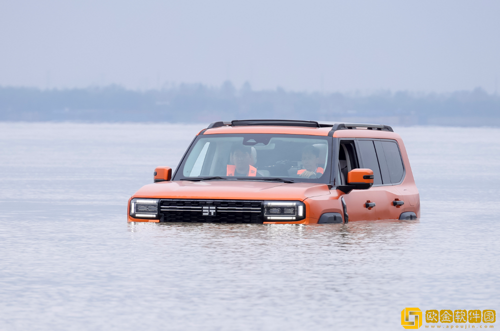 豪华越野新坐标诞生!纵横G700上市