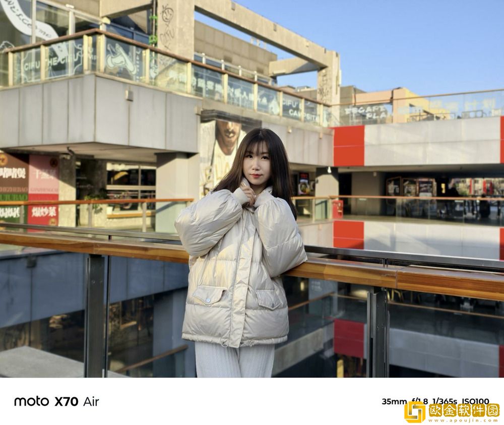 轻薄手感拉满+AI加持