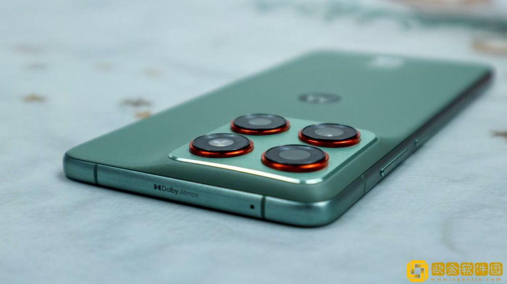 轻薄手感拉满+AI加持