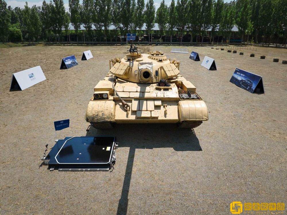 吉利银河E5神盾金砖电池顺利完成36吨极限抗压试炼