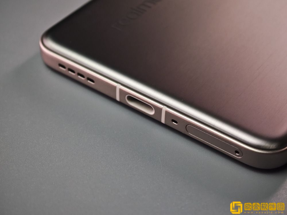 超旗舰的千元机!真我GT7