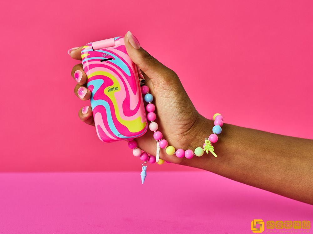 HMD携手美泰推出HMD芭比手机