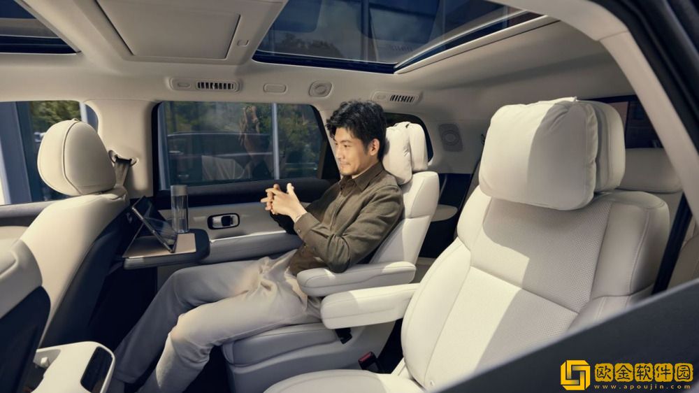 超舒适智能大6座SUV零跑C16正式上市