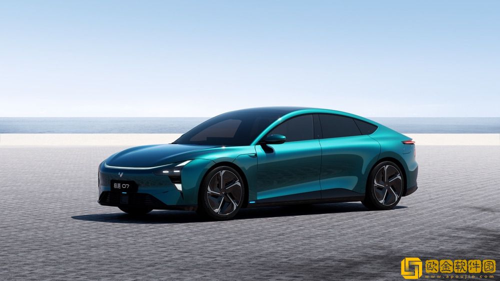 极越汽车机器人全新阵容亮相北京车展