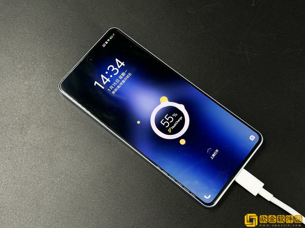 极致轻薄游戏体验加码！iQOO