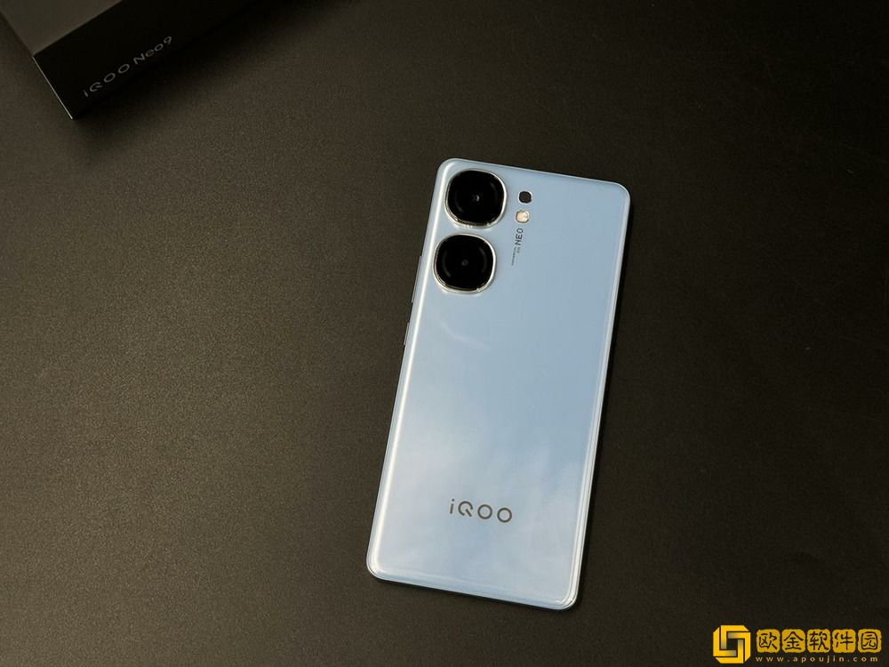 极致轻薄游戏体验加码！iQOO