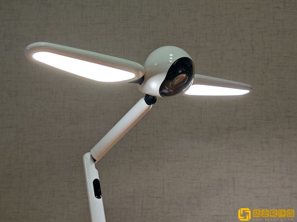 元萝卜光翼灯评测