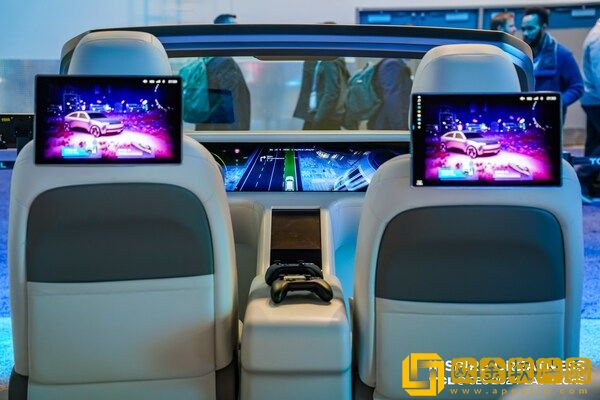 TCL华星在CES-2024上展示旗下最新显示技术