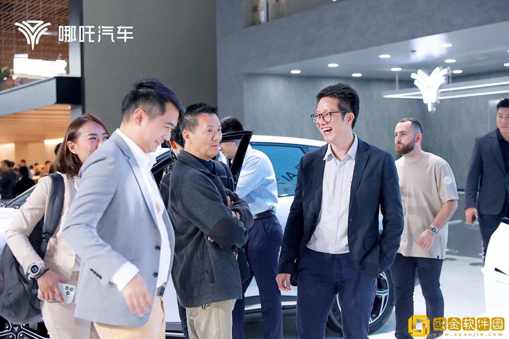 哪吒汽车在北京车展首发高通SA8775P舱驾融合平台